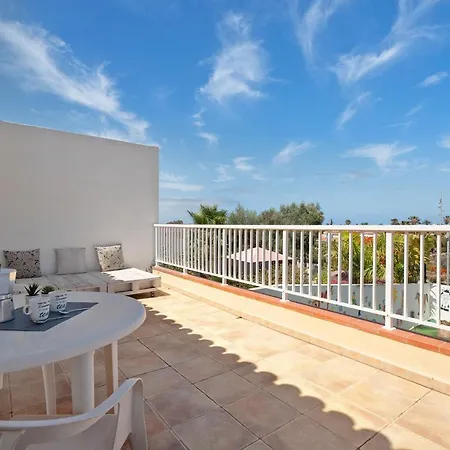 Apto Costa Del Silencio Con Piscina Y Wifi דירה *